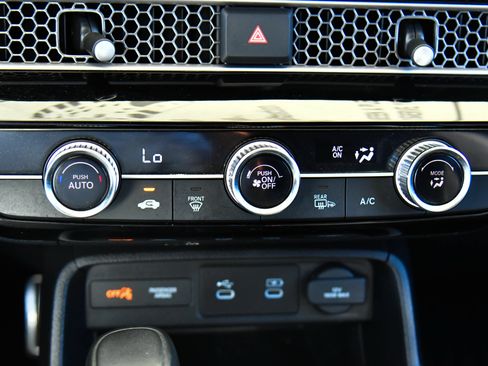 Used 2025 Honda Civic Sport image 22