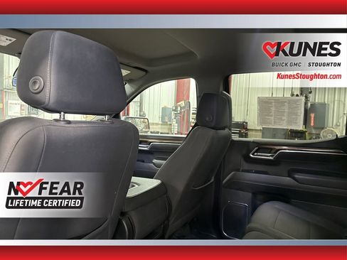 Used 2025 Chevrolet Silverado 1500 LT image 41