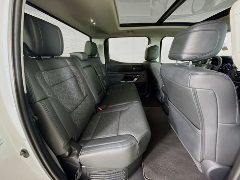 Used 2024 Toyota Tundra Limited image 28