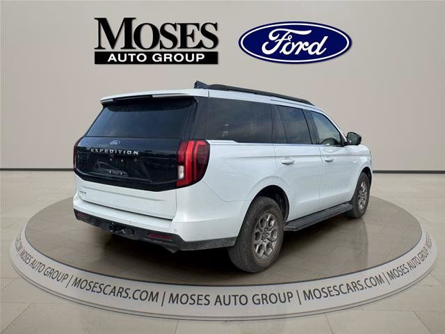 Certified 2025 Ford Expedition Active AWD/4WD image 5