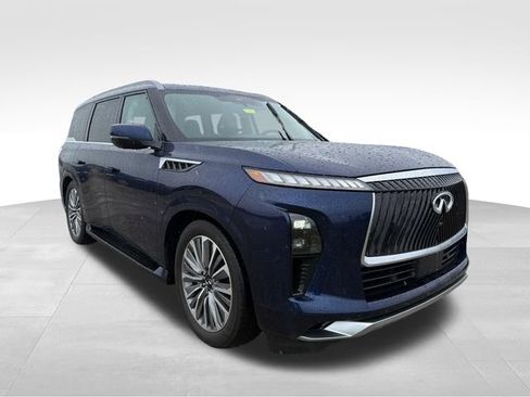 Used 2025 INFINITI QX80 Sensory AWD/4WD image 3