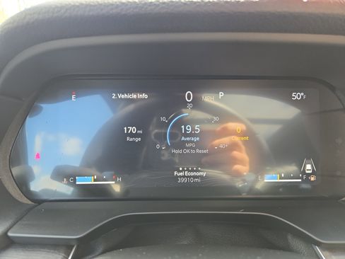 Used 2024 Jeep Grand Cherokee L Limited w/ Luxury Tech Group II image 17