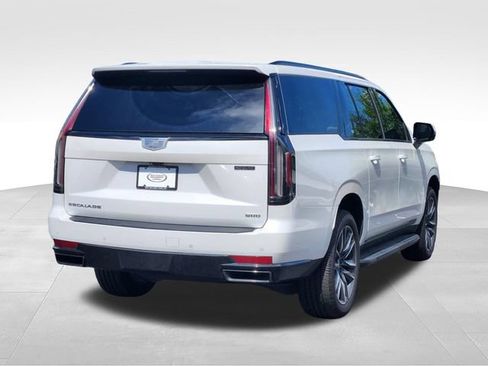 Used 2022 Cadillac Escalade ESV Sport w/ Touring Package AWD/4WD image 5