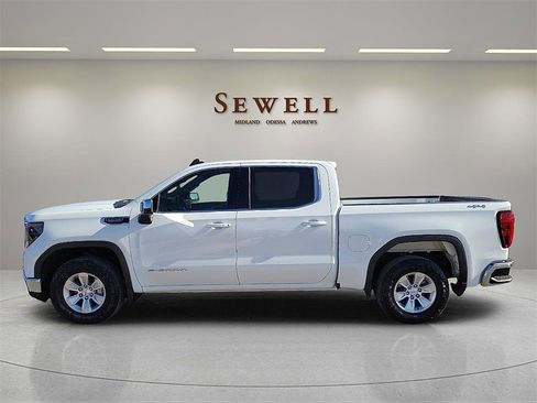 Used 2023 GMC Sierra 1500 SLE image 2