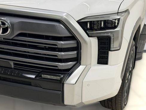 Used 2024 Toyota Tundra Limited AWD/4WD image 8
