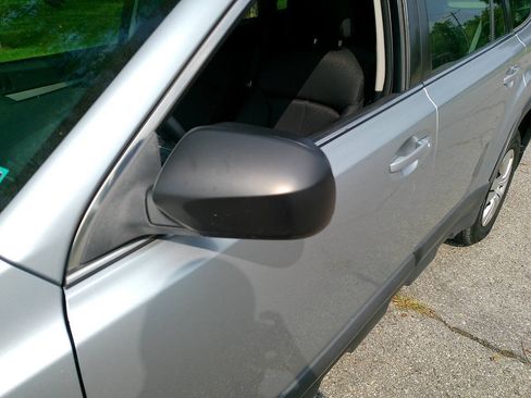 Used 2012 Subaru Outback 2.5i AWD/4WD image 13