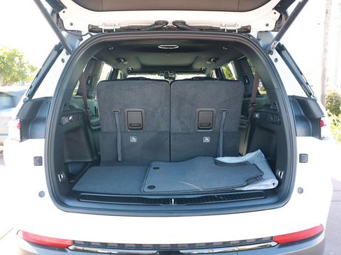 New 2025 Jeep Grand Cherokee L Limited image 34