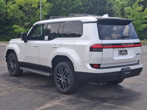 New 2026 Lexus GX 550 AWD/4WD image 3