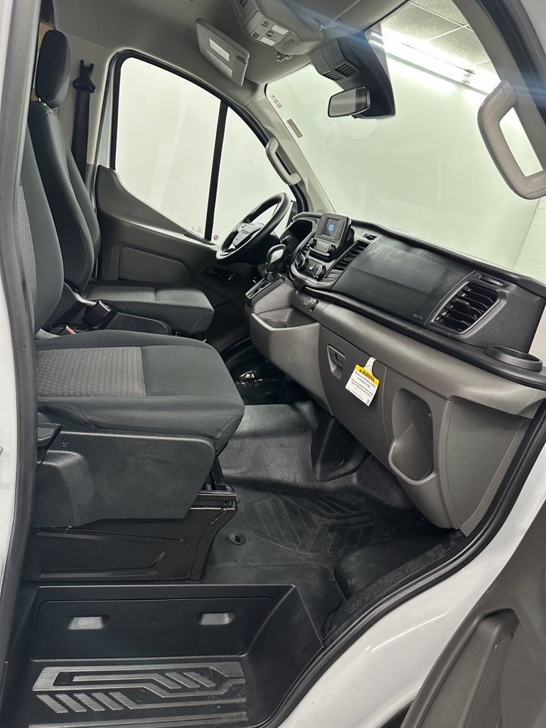 Used 2025 Ford Transit 250 Low Roof w/ Exterior Upgrade Package RWD image 30