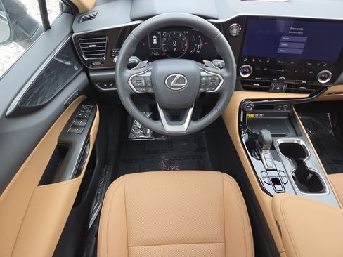 Used 2025 Lexus NX 350 AWD w/ Premium Package image 4