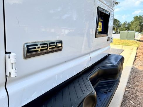 Used 2008 Ford E-350 and Econoline 350 Extended Super Duty image 5