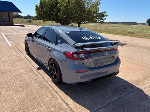 Used 2024 Honda Civic Sport image 4