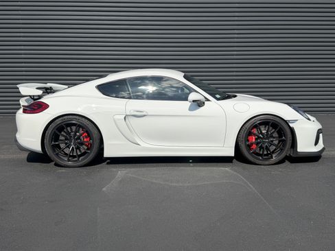 Certified 2016 Porsche Cayman GT4 RWD image 8