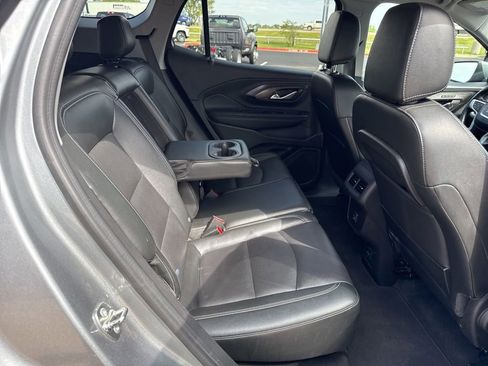 Used 2024 GMC Terrain SLT AWD/4WD image 24