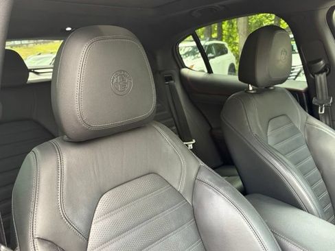 Used 2023 Alfa Romeo Stelvio Estrema AWD/4WD image 36