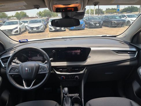 Used 2025 Buick Encore GX Preferred FWD image 32