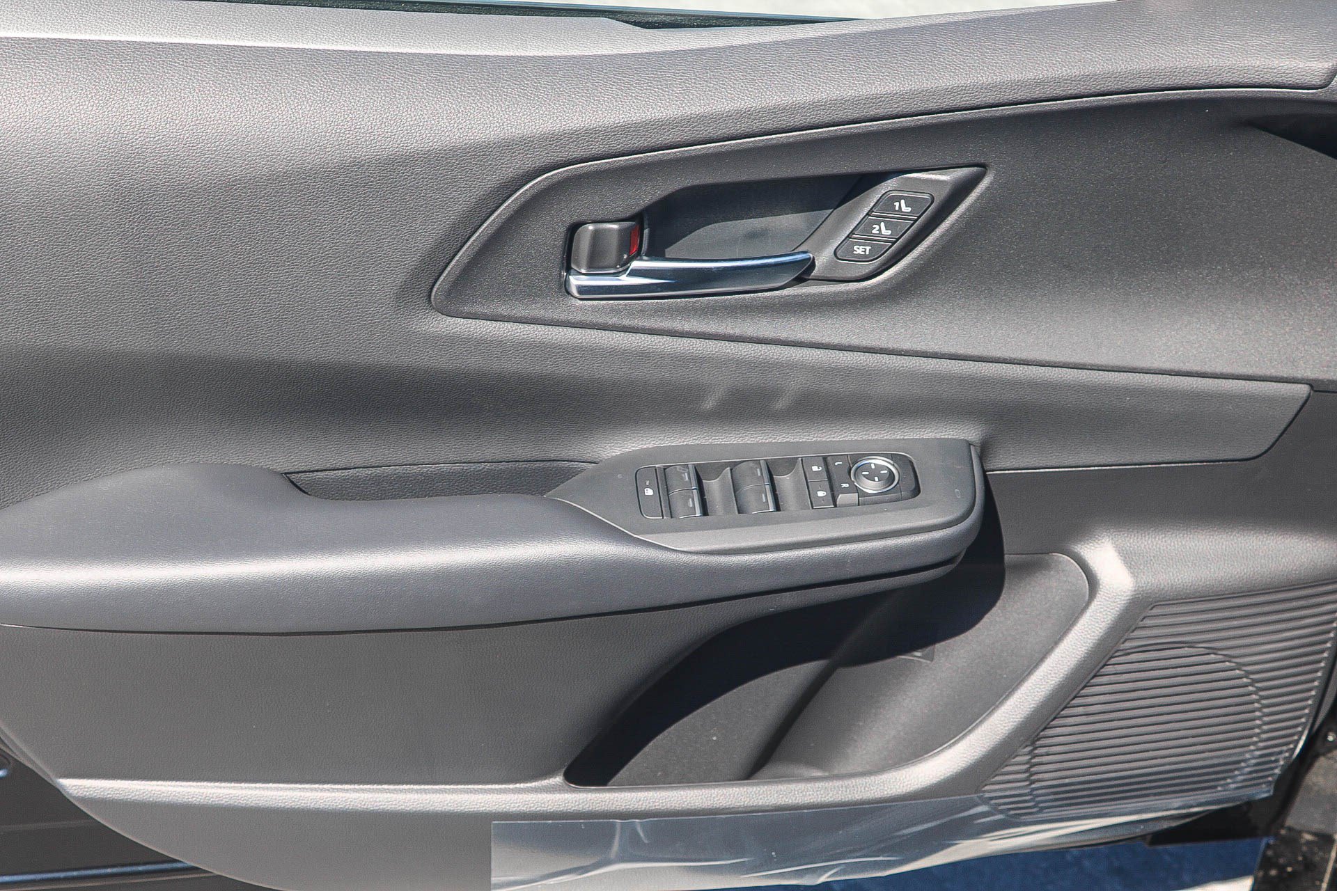 New 2027 Toyota Prius Plug-In Hybrid FWD image 23
