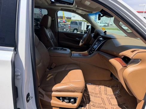 Used 2016 Cadillac Escalade ESV Platinum AWD/4WD image 20