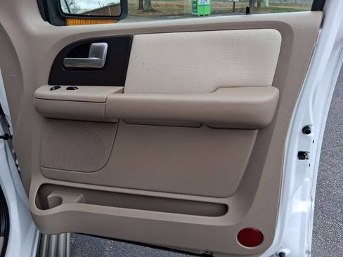 Used 2004 Ford Expedition Eddie Bauer image 22