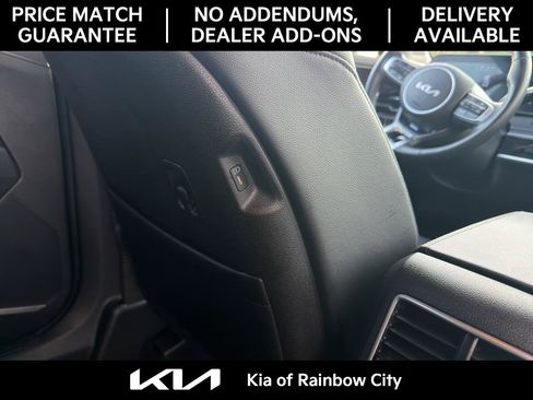 Used 2025 Kia Sportage EX FWD image 25