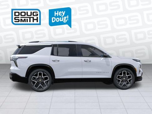 New 2026 Chevrolet Traverse High Country w/ LPO, Floor Liner Package AWD/4WD image 5