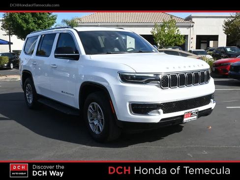 Used 2024 Jeep Wagoneer 2WD image 3