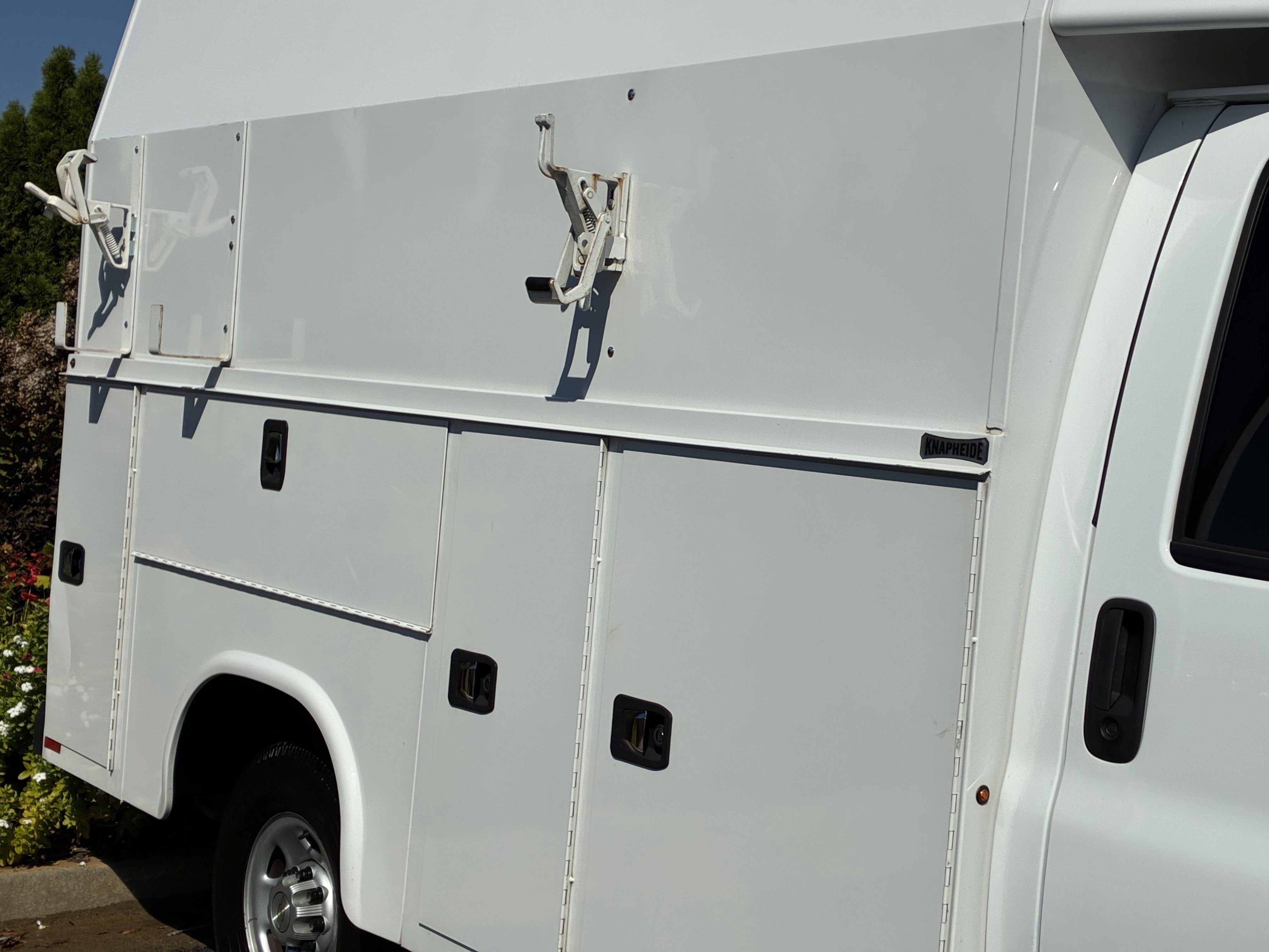 Used 2023 Chevrolet Express 3500 w/ Power Convenience Package RWD image 8