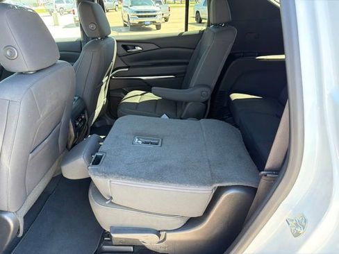 Used 2024 Chevrolet Traverse LT AWD/4WD image 40