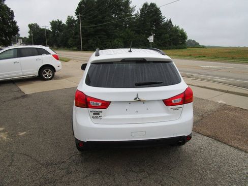 Used 2013 Mitsubishi Outlander Sport LE FWD image 4