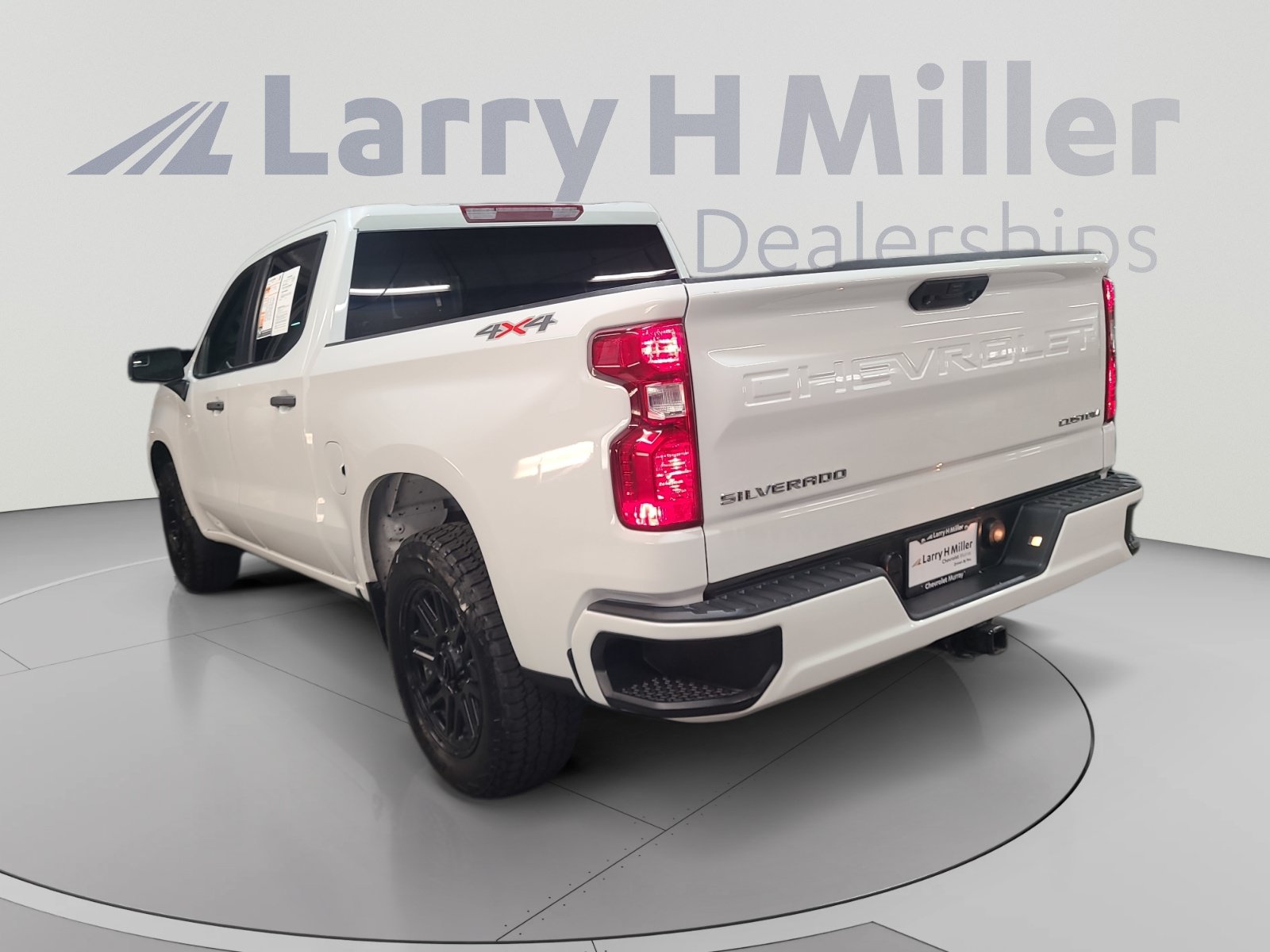 Certified 2023 Chevrolet Silverado 1500 Custom AWD/4WD image 3