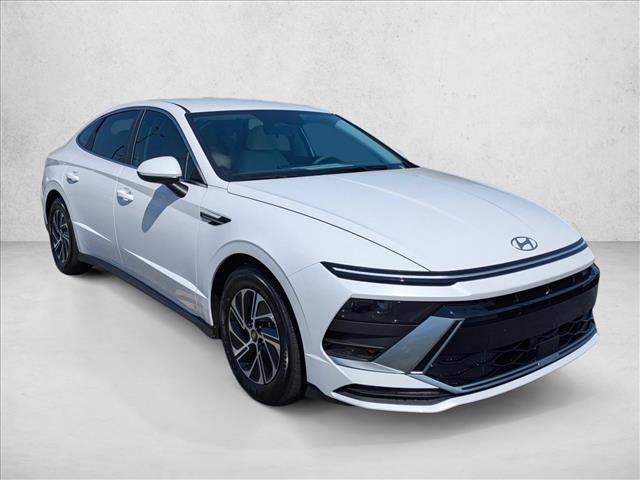 New 2026 Hyundai Sonata Blue FWD image 3