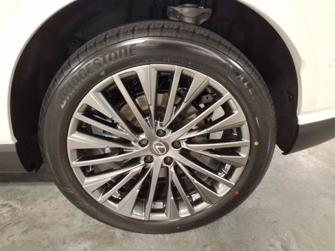 New 2026 Lexus RX 450h AWD image 12