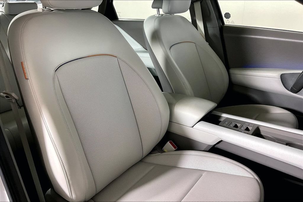Used 2023 Hyundai Ioniq 6 Limited RWD image 6