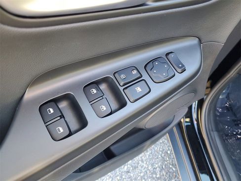 Used 2023 Hyundai Kona Limited w/ Cargo Package image 9