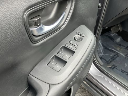 Certified 2025 Honda HR-V LX image 15