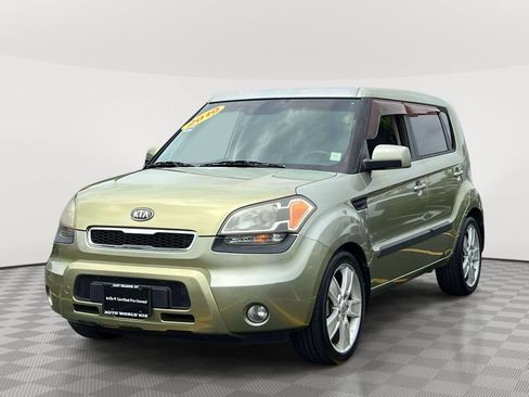 Used 2011 Kia Soul ! FWD image 3