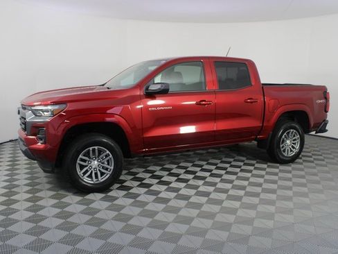 New 2026 Chevrolet Colorado LT image 2