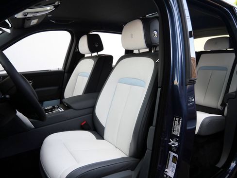 New 2026 Rolls-Royce Cullinan AWD/4WD image 26