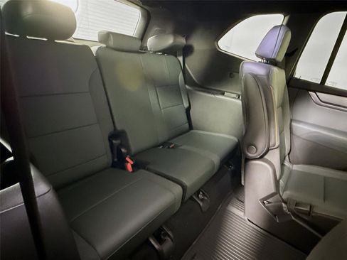 New 2026 GMC Acadia AT4 w/ Luxury Package AWD/4WD image 21