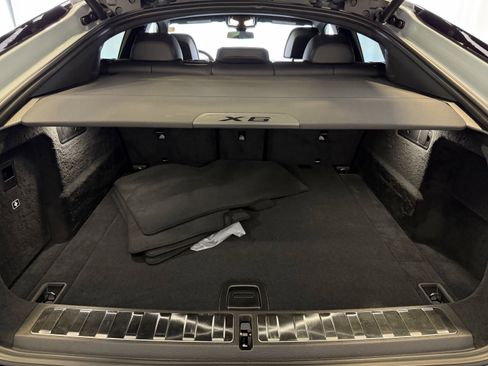 Used 2026 BMW X6 xDrive40i w/ Executive Package image 28