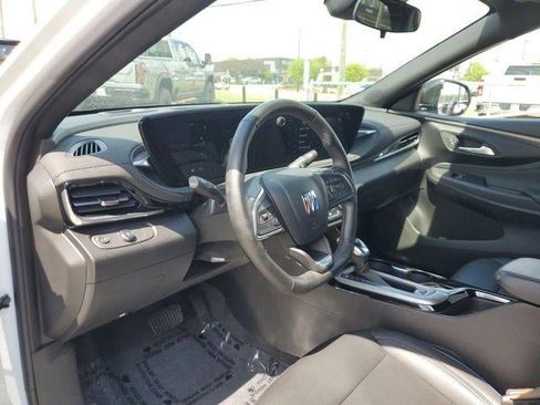 Used 2024 Buick Envista Sport Touring w/ Convenience I Package image 17