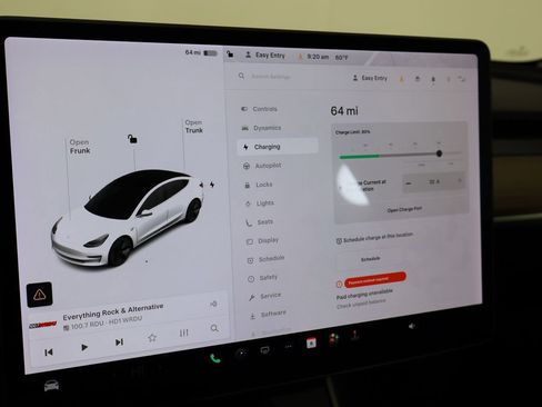 Used 2020 Tesla Model 3 Standard Range image 28