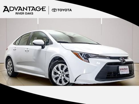 Used 2024 Toyota Corolla LE FWD image 1