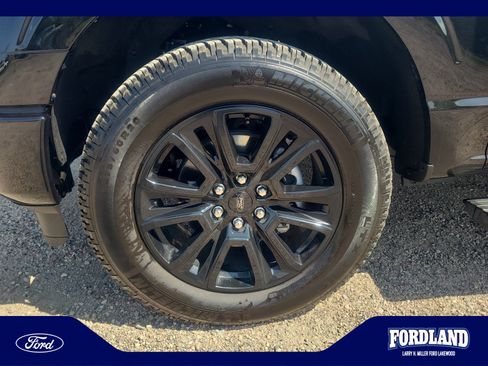 Used 2025 Ford F150 Platinum w/ FX4 Off-Road Package AWD/4WD image 26