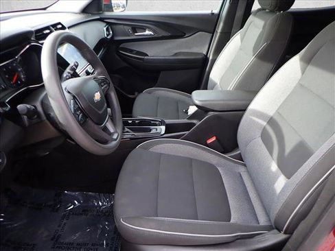 Used 2023 Chevrolet TrailBlazer LT w/ Convenience Package image 11