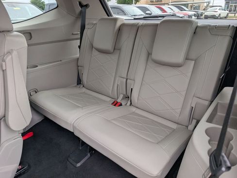 Used 2024 Volkswagen Atlas SE FWD image 26