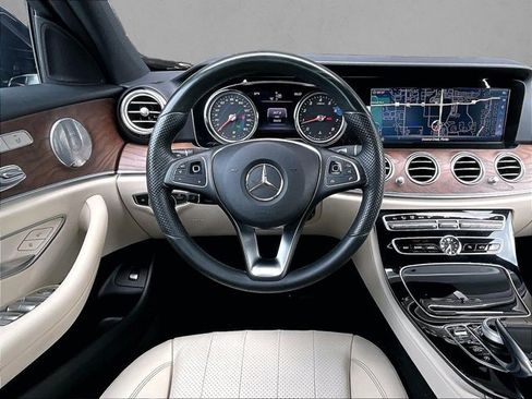 Used 2017 Mercedes-Benz E 300 image 7