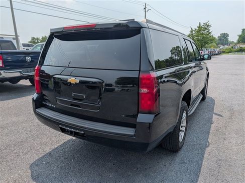 Used 2019 Chevrolet Suburban LT AWD/4WD image 6