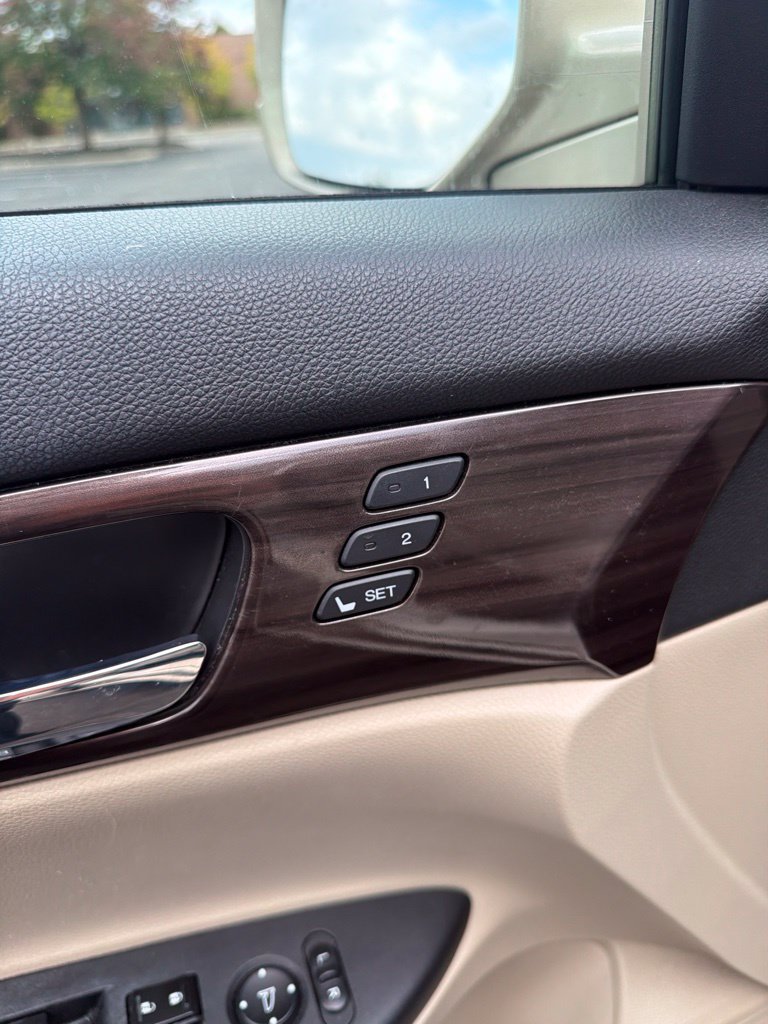 Used 2017 Honda Accord EX-L image 14