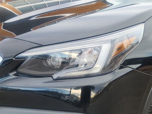 Used 2022 Subaru Outback Premium image 5